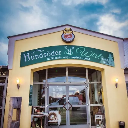 Hundsoder Wirt 酒店 *